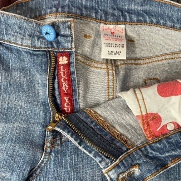 LUCKY BRAND! Jeans size 8 boot cut jeans - Picture 9 of 9